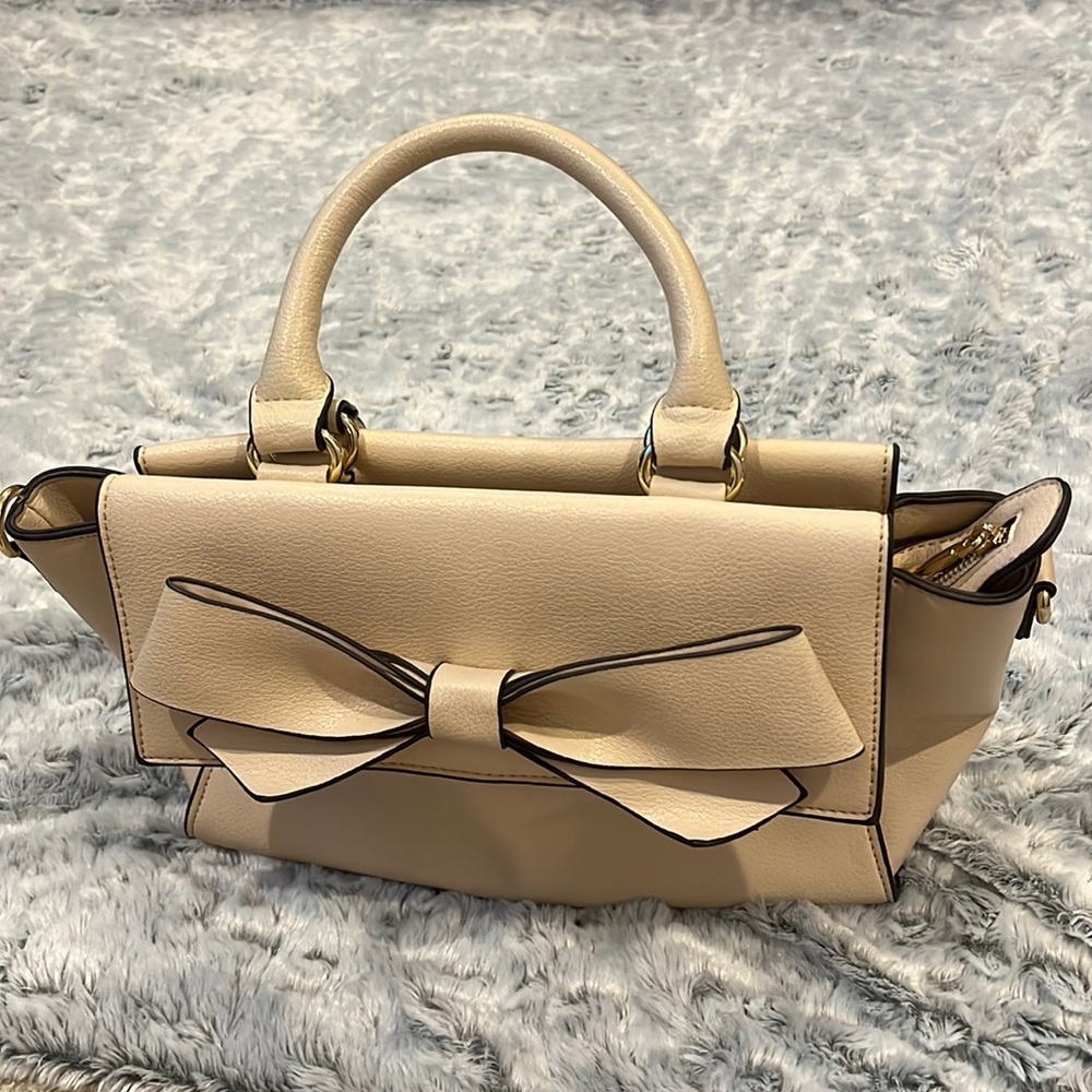 Charming Charlie Purse